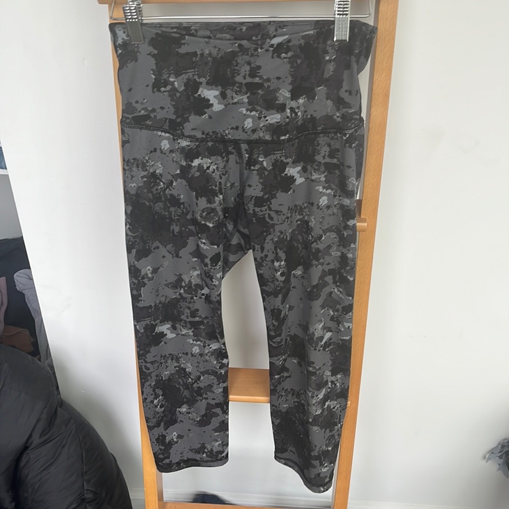 Cute old navy capri leggings